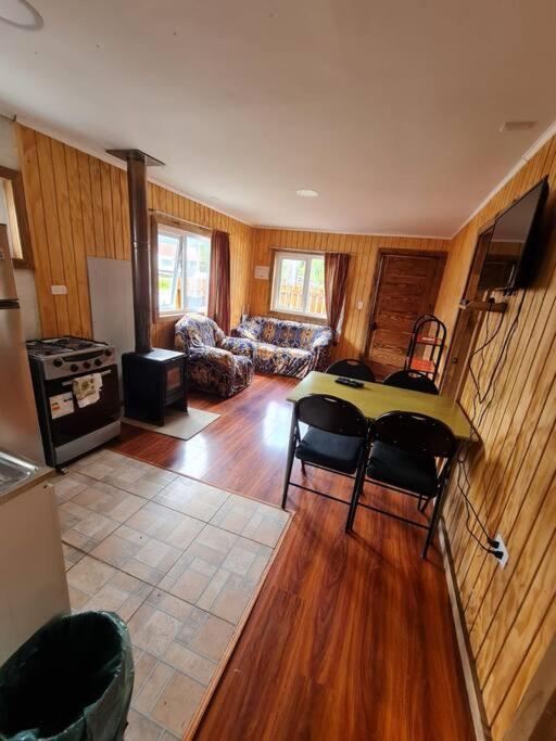 Вилла Cabana M.Patagonia Пуэрто-Пуюуапи Экстерьер фото